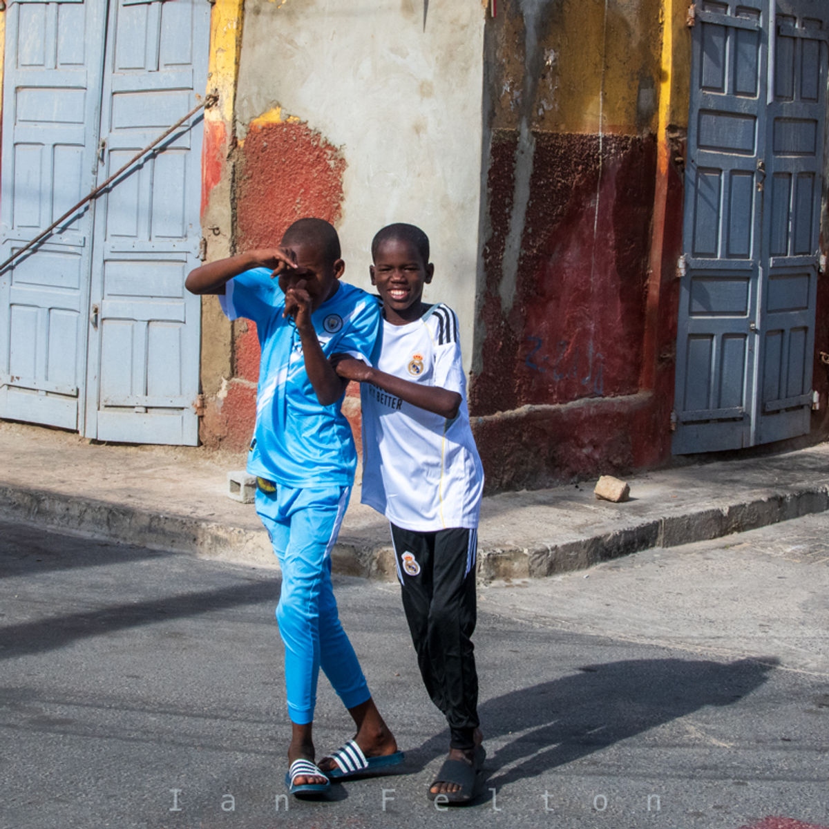 Kids hamming it up for the camera