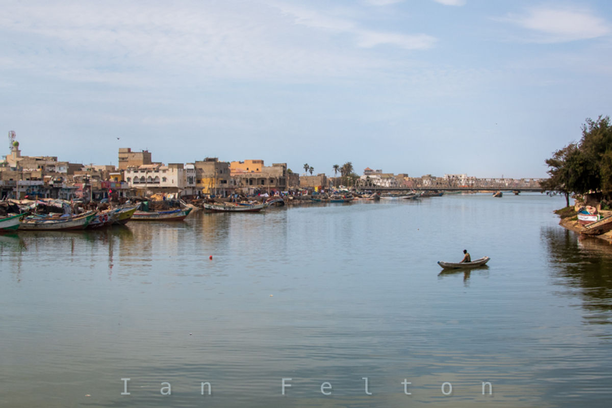 Crossing the bridge into Guet N'Dar