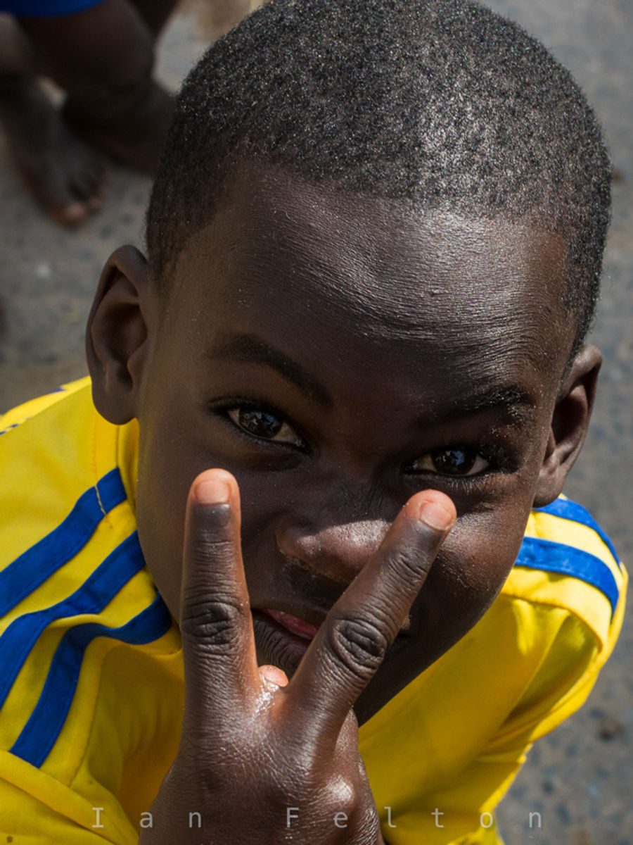 Kid in Guet N'Dar