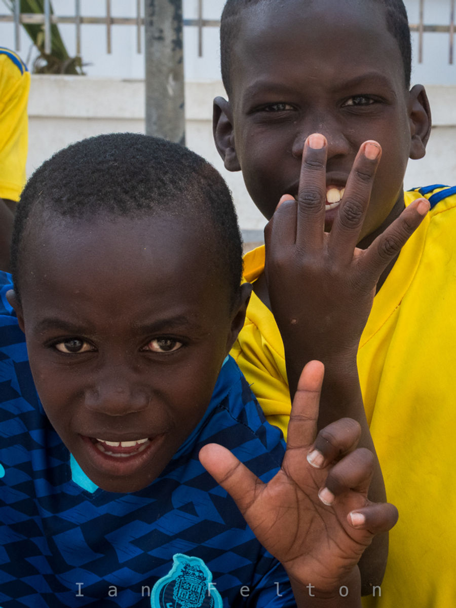 More kids in Guet N'Dar