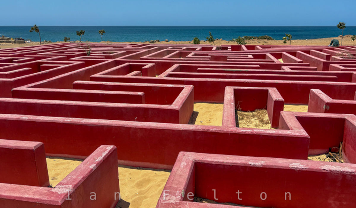 A maze in the park areas along the corniche in Dakar